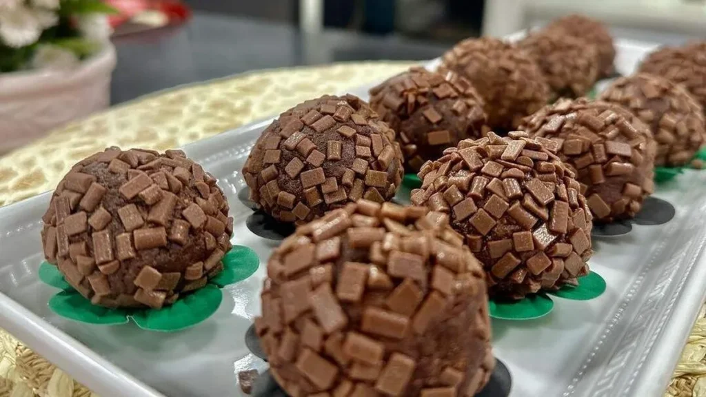 Imagem bombom de brownie do artigo Bombom de Brownie com Doce de Leite - Santa Receita