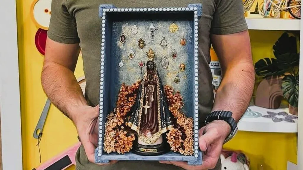 Imagem oratorio faca voce mesmo do artigo Oratório para Nossa Senhora Aparecida - Faça Você Mesmo