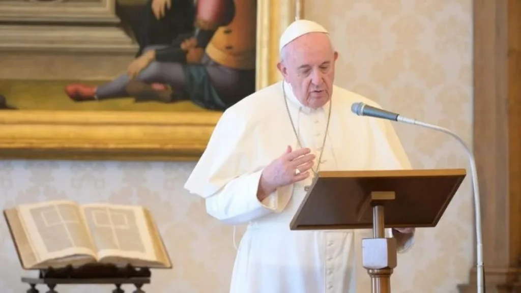 Imagem Papa Francisco em discurso do artigo No Twitter: Papa pede para fiéis cuidarem uns dos outros