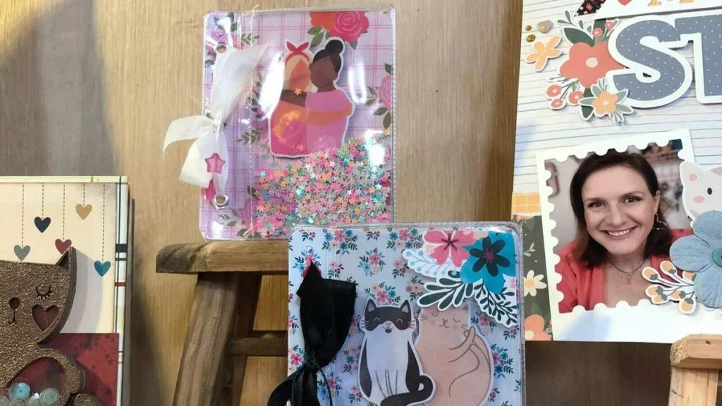 Imagem mini album do artigo Mini Álbum com plásticos Porta-crachá - Faça Você Mesmo