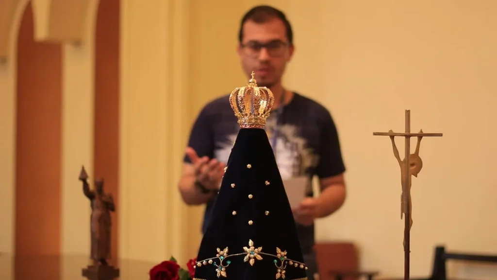 Sacristão da Basílica Velha conta sua história com amor e compromisso com Nossa Senhora Aparecida