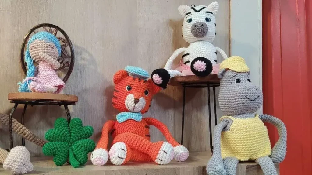 Imagem boneca amigurumi do artigo Boneca Luz em Amigurumi (Fio Amigurumi Brilho) - Faça Você Mesmo