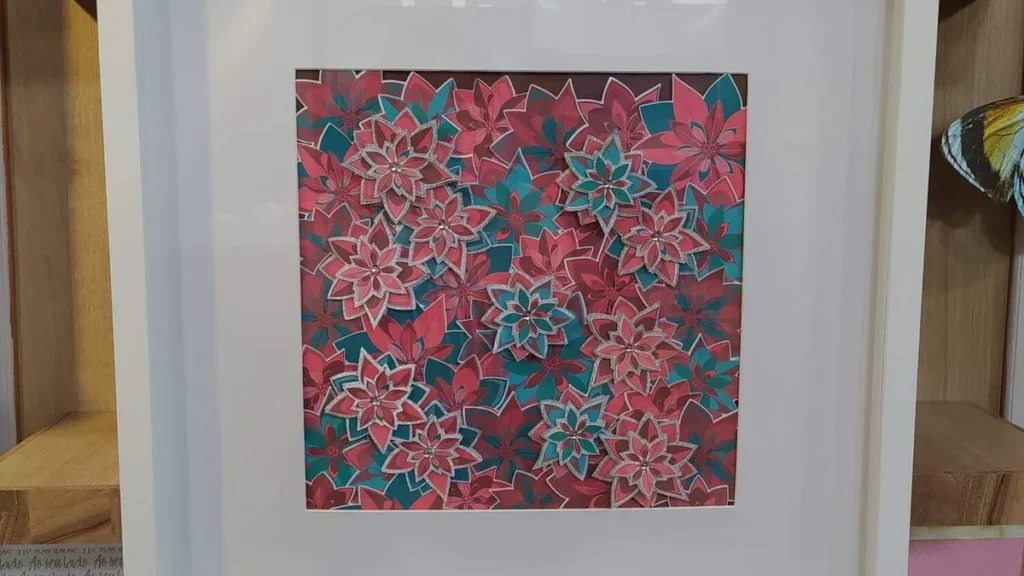 Imagem quadro decorativo do artigo Quadro Decorativo de Flores em Scrapbook - Faça Você Mesmo