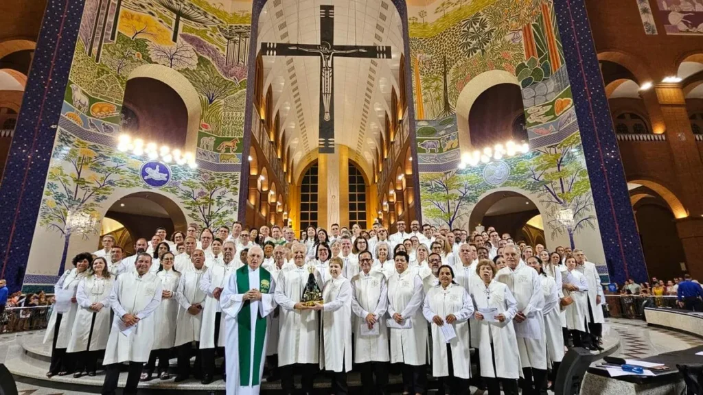 Imagem Investidura dos Leitores do Santuario Nacional Missa das 18h 2409 do artigo Chamados a anunciar com ardor: o ministério dos Leitores no Santuário Nacional