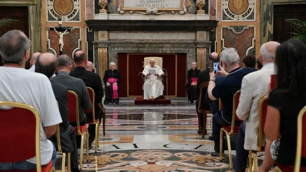 Imagem Papa Francisco durante evento da Semana Biblica na Italia do artigo Papa diz que a Bíblia deve ser cada vez mais patrimônio de todos