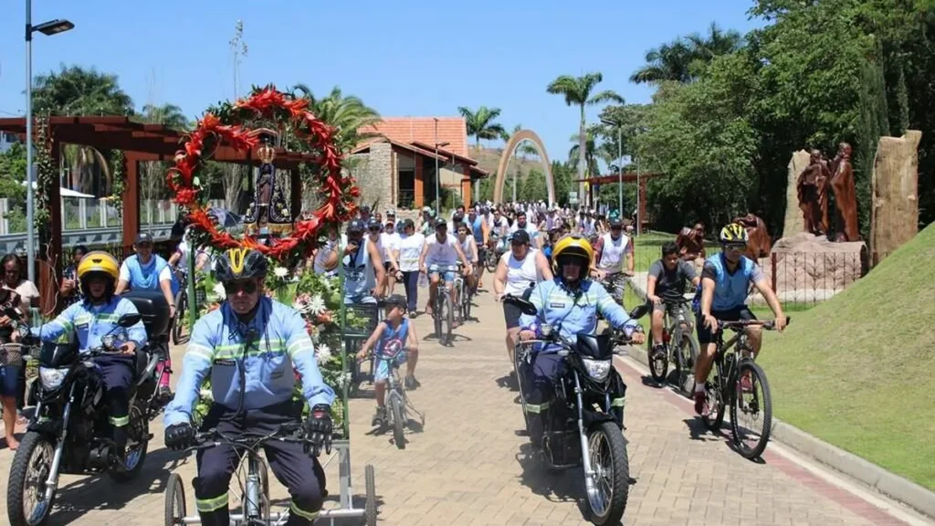 Passeio Ciclístico no 3º dia da Festa da Padroeira 2019