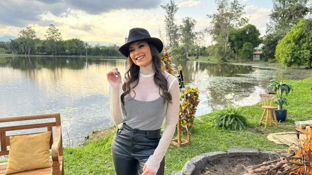 Imagem amanda francozo do artigo Amanda Françozo e elenco da TV Aparecida se reúnem em especial