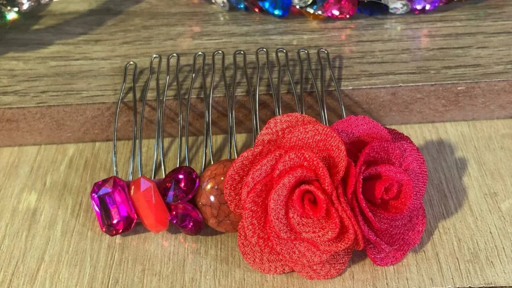 Imagem pente com flores do artigo Conjunto de Pentes com Flores para cabelo - Faça Você Mesmo