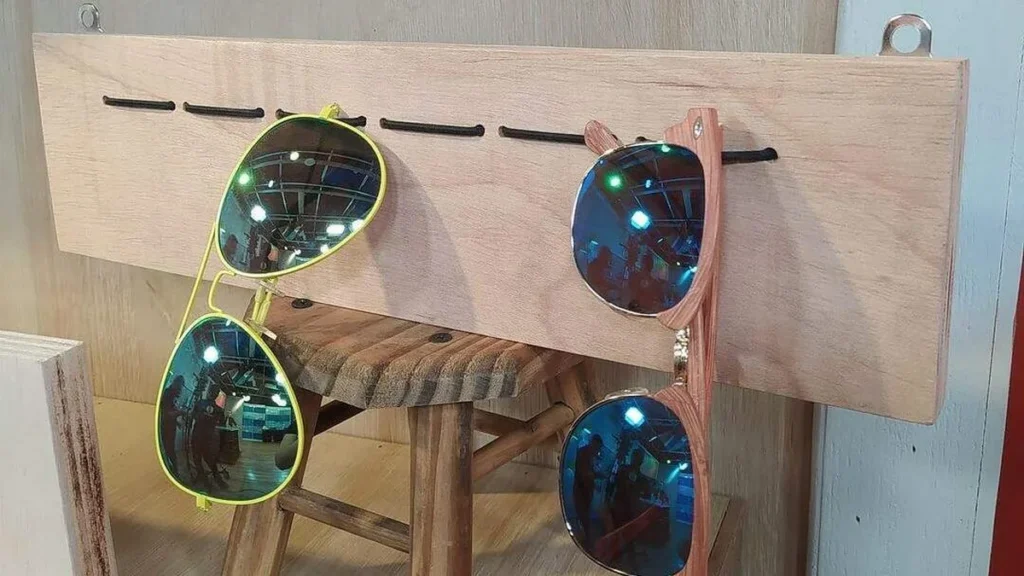 Imagem porta oculos do artigo Porta-óculos com Elástico em Madeira - Faça Você Mesmo