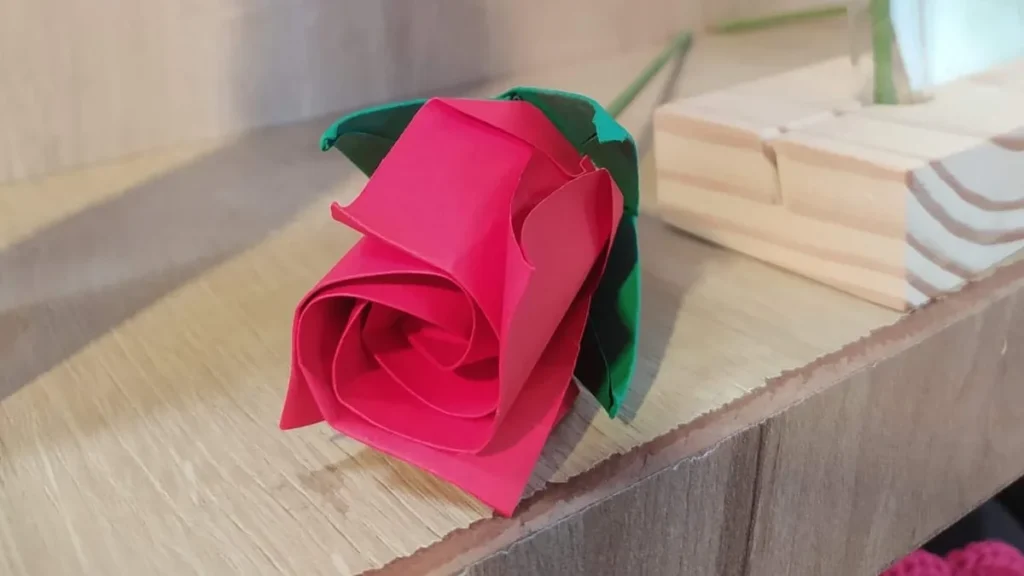 Imagem rosa em origami do artigo Rosa em Origami - Faça Você Mesmo