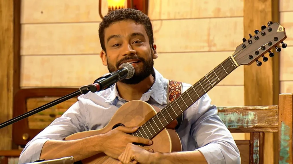 Imagem 1 Padre Paulinho do artigo Cantor e violeiro Pereira da Viola mostra sua arte no "Luar do Sertão"