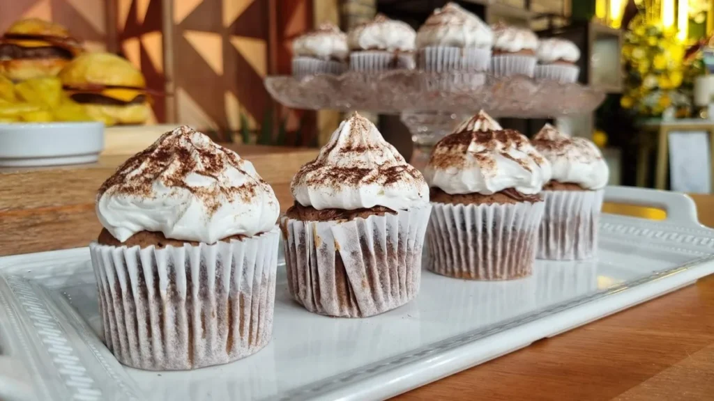Imagem Cupcake de chocolate com creme de avela do artigo Cupcake de Chocolate com Creme de Avelã – Sabor de Vida