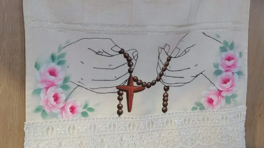Imagem toalha do artigo Pintura em toalha de lavabo - Faça Você Mesmo
