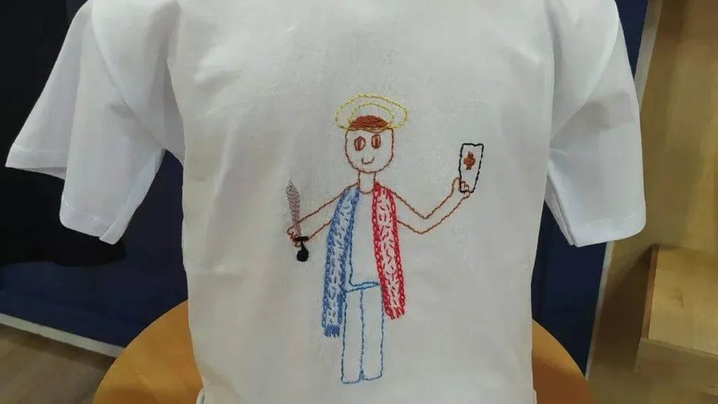 Imagem bordado livre do artigo Camiseta com desenho infantil - Faça Você Mesmo