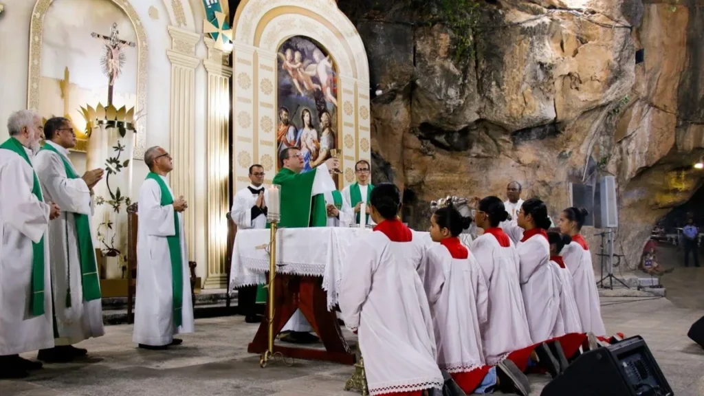 Imagem Padre Marlos Bom Jesus da Lapa do artigo Comunidades Redentoristas da Bahia recebem visita canônica