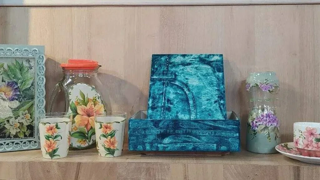 Imagem Caixa de mdf jeans com decoupagem do artigo Caixa de mdf jeans com decoupagem - Faça Você Mesmo