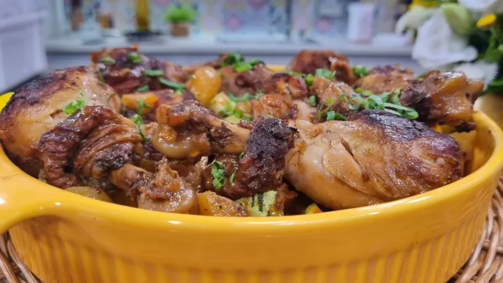 Imagem Coxa de frango do artigo Coxa de Frango com Legumes e Farofa de Ovo - Santa Receita