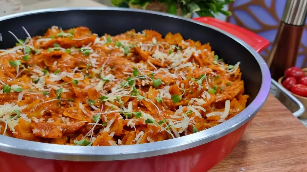 Imagem FARFALLE do artigo Farfalle ao Molho de Tomate Cereja - Santa Receita