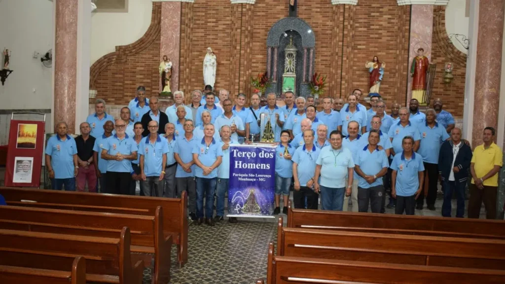 Terço dos Homens da Paróquia São Lourenço, de Manhuaçu (MG)