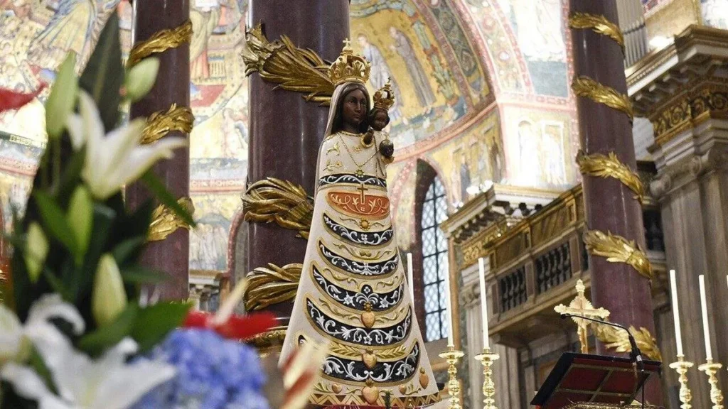 Imagem Imagem de Nossa Senhora de Loreto do artigo Conheça Nossa Senhora de Loreto, Padroeira da Aviação
