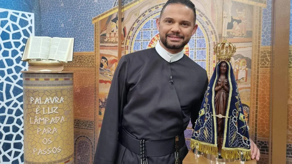 Imagem Pe Rodrigo Arnoso do artigo Maria nas Sagradas Escrituras é o tema do Jornada Bíblica