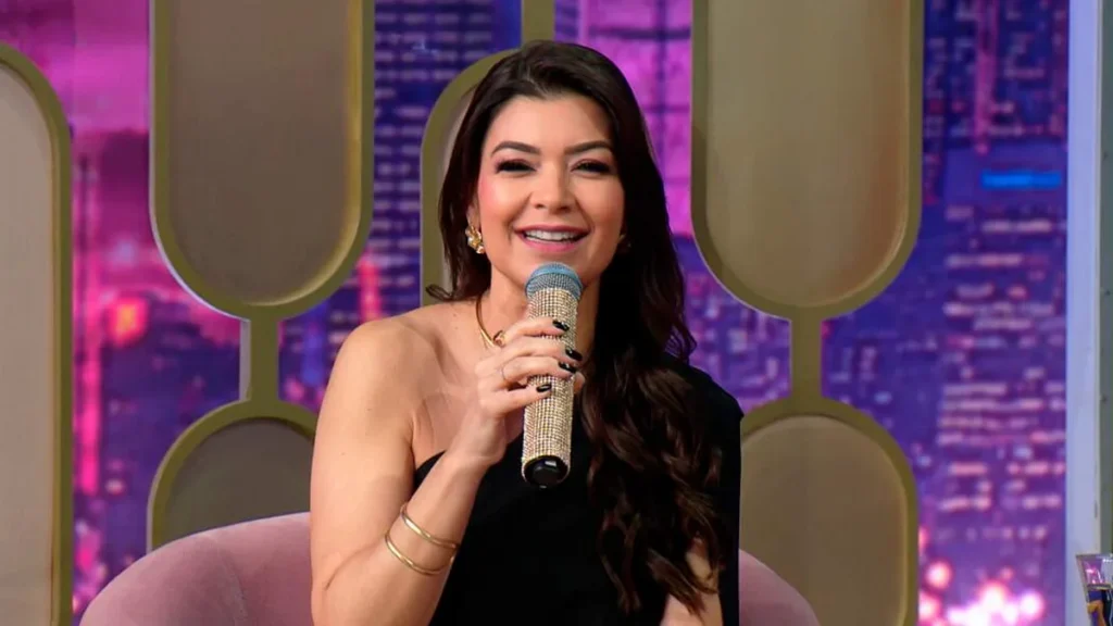 Apresentadora Amanda Françozo