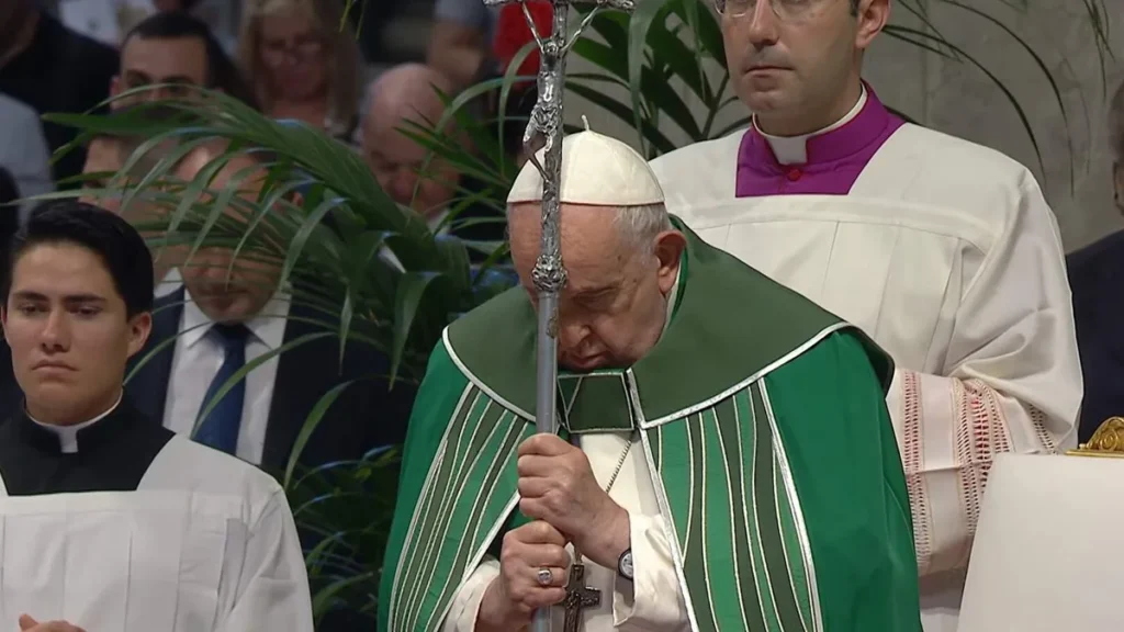 Vestes litúrgicas do Papa Francisco em homenagem a Amazônia