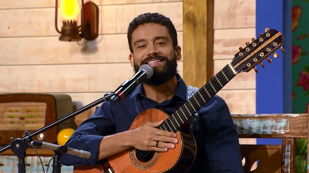Imagem padre paulinho do artigo Bruna Ave Cantadeira mostra seu talento no "Luar do Sertão"