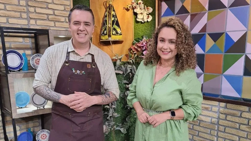 Imagem 1 bianca laua e chef leo roncon 1 do artigo Pavê de Chocolate adoça as receitas do “Sabor de Vida”