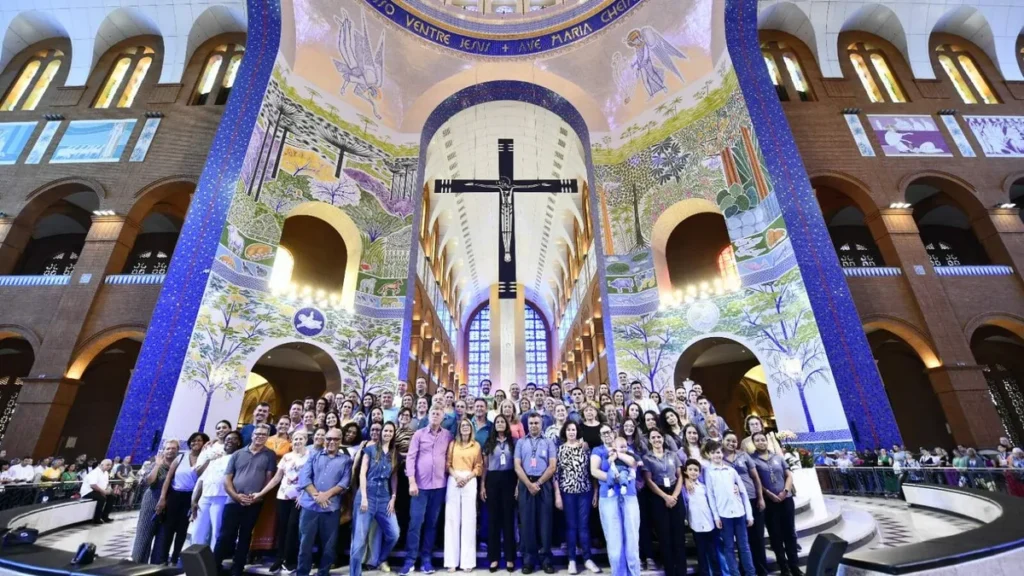 Imagem Missa de 25 anos do Centro de Apoio aos Romeiros do artigo Santa Missa celebra os 25 anos do Centro de Apoio ao Romeiro