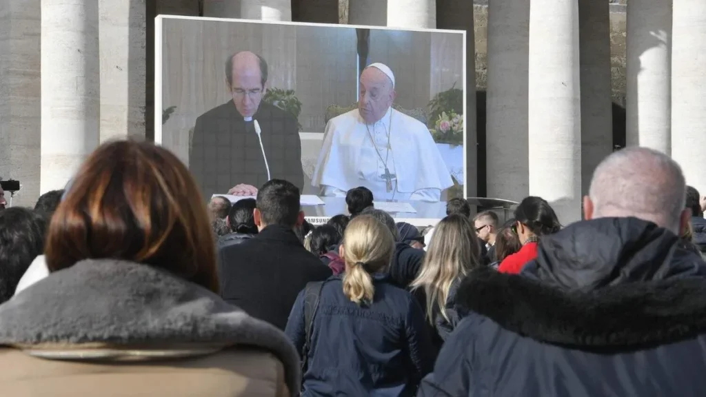 Imagem Papa Francisco durante Angelus na Casa Santa Marta do artigo Com gripe, Papa celebra o Angelus da Casa Santa Marta