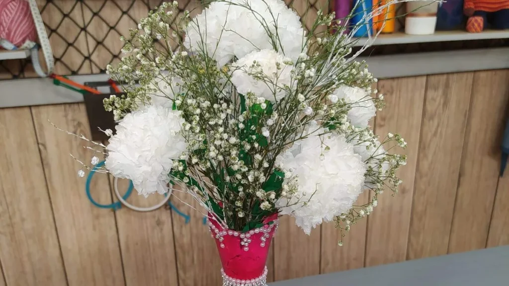 Imagem cravo flor do artigo Cravo feito com Papel Higiênico (DIY) - Faça Você Mesmo