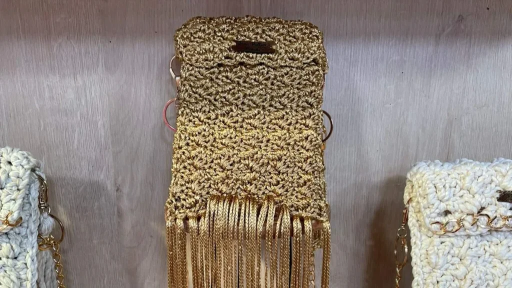 Imagem porta celular em croche Easy Resize.com 1 do artigo Bolsa Porta-celular (Crochê) - Faça Você Mesmo