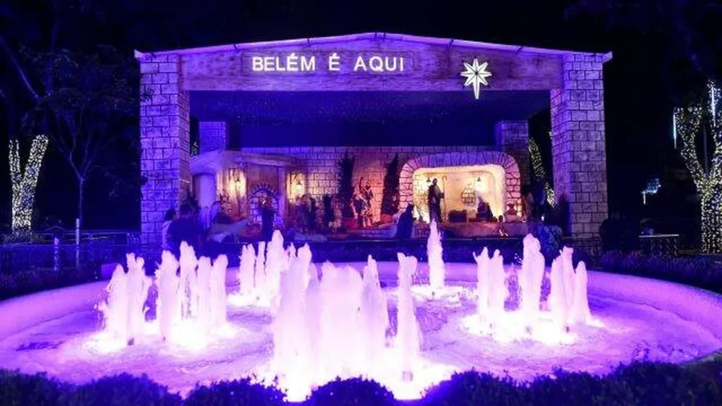 Imagem presepio de natal do artigo 57 mil luzes decoram o Presépio de Natal do Santuário Nacional