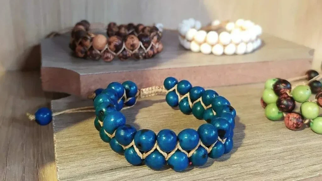 Imagem pulseira do artigo Pulseira entrelaçada de açaí azul - Faça Você Mesmo