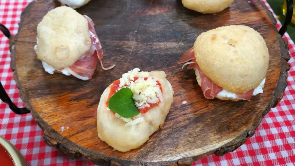 Imagem tris de montanare Easy Resize.com do artigo Tris de Montanare (Mini Pizzas Fritas) - Sabor de Vida