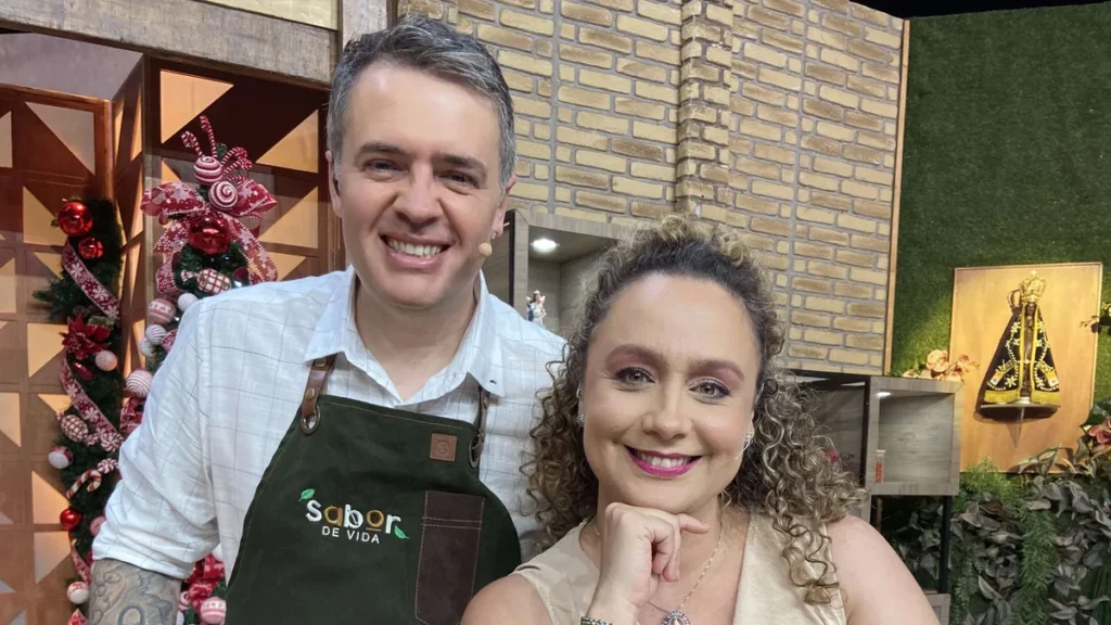 Imagem 1 Bianca Laua e Chef Leonardo Roncon compressed 1 do artigo Espetinho de Bacon, Goiabada e Queijo Coalho é destaque no "Sabor de Vida"