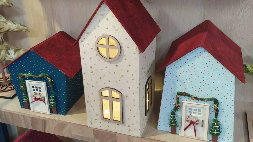 Imagem casinhas do artigo Casinha da Vila de Natal em Cartonagem - Faça Você Mesmo