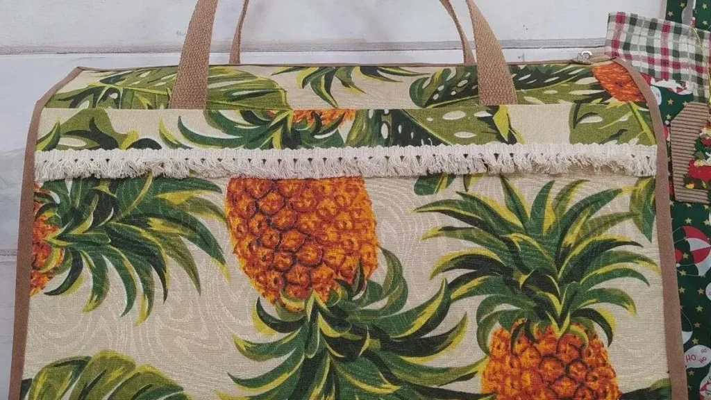 Imagem bolsapraia do artigo Bolsa de Praia com Caixa de Leite - Faça Você Mesmo
