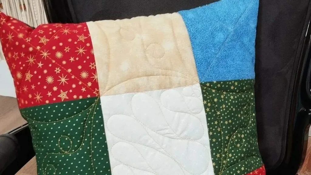 Imagem ALMOFADA do artigo Almofada Natalina em Quilting Livre - Faça Você Mesmo