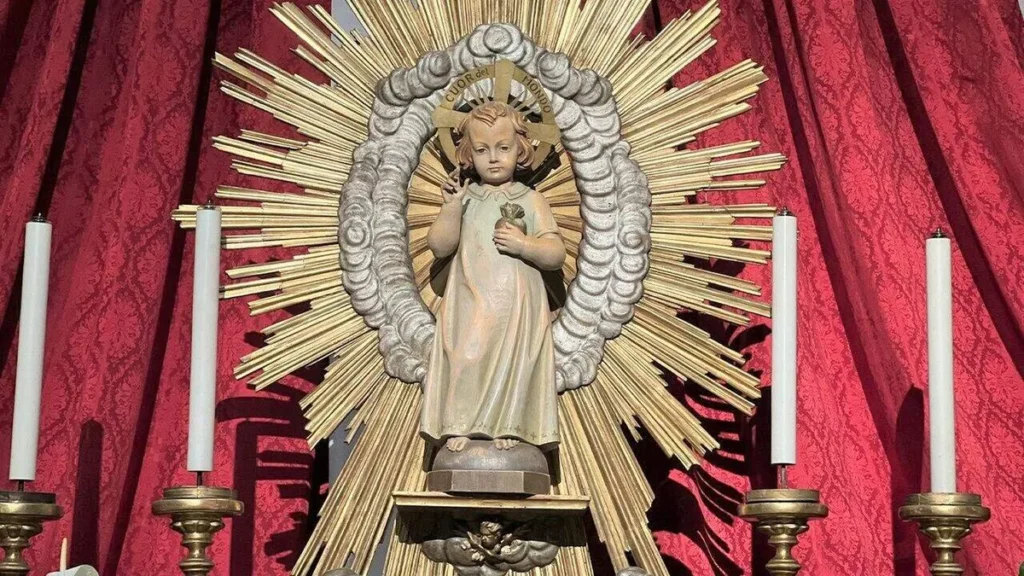 Imagem Bambinello de Padre Pio do artigo Menino Jesus de Padre Pio fica exposto em Igreja de Roma