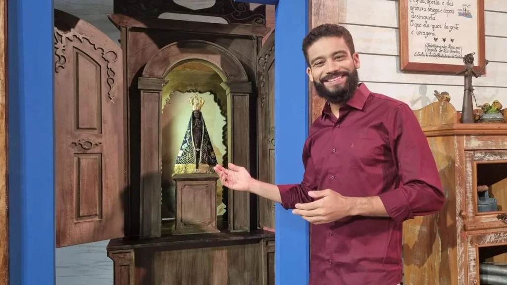 Imagem LDS 19 12 Juana Tannus TV Aparecida 1 do artigo Cia. Cultural Bola de Meia anima o Natal do "Luar do Sertão"