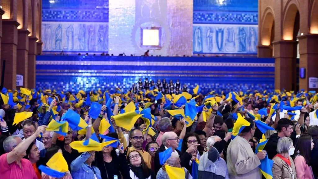 Com alegria e gratidão, celebramos 25 anos da Família dos Devotos