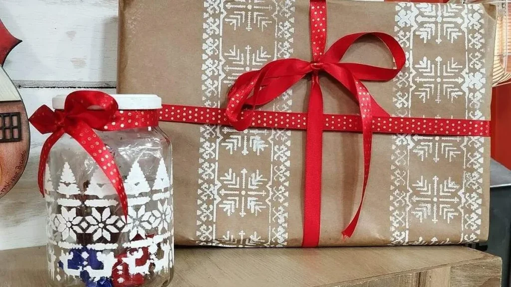 Imagem artesanato do artigo Pote e papel de presente decorados com Pintura Natalina - Faça Você Mesmo