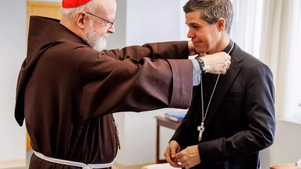 Imagem bispo brasileiro de boston Cristiano Borro Barbosa do artigo Papa Francisco nomeia brasileiro para ser bispo auxiliar nos EUA