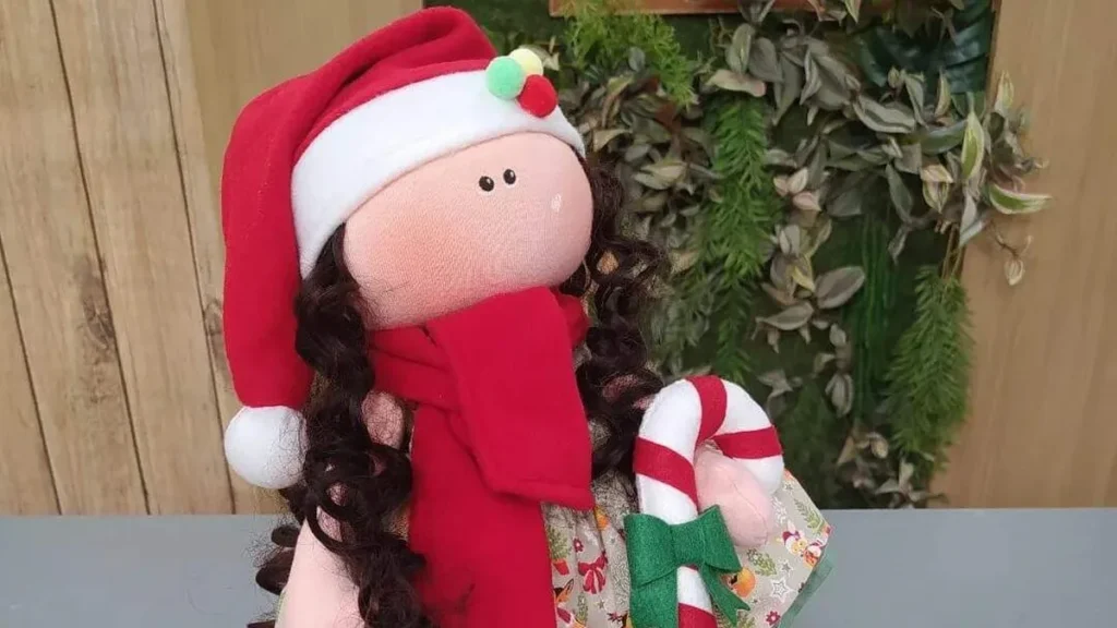 Imagem boneca natalina do artigo Boneca Natalina Estrela: Aula 5 - Minicurso Faça Você Mesmo