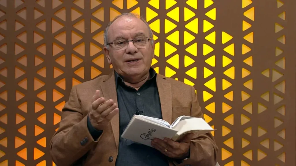 Imagem padre ulysses em comunhao Easy Resize.com do artigo “Em Comunhão” realiza a terceira parte do estudo da Carta aos Hebreus