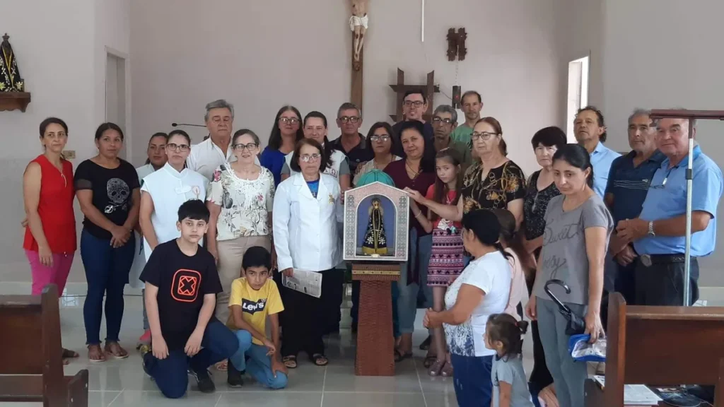 Imagem Representante Zelia Maria Pinhao PR 06 do artigo Capelinha Missionária visita mais de 300 famílias na cidade de Pinhão/PR