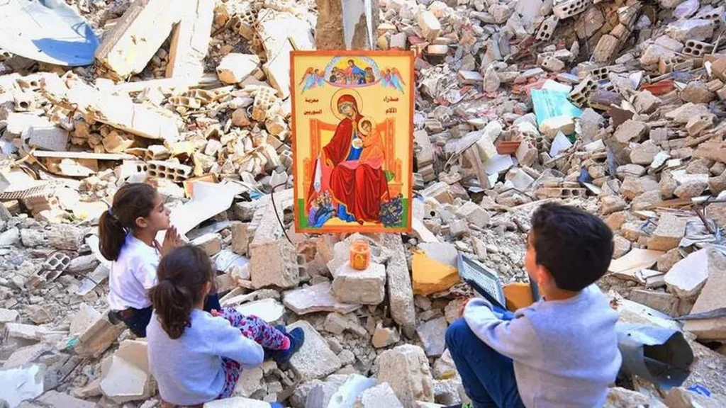 Imagem Criancas oram pela paz do artigo Rezemos pelos países em guerra