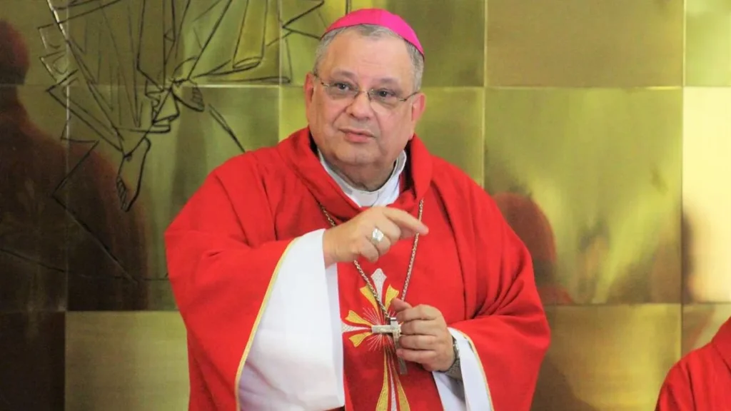 Imagem Dom Joel celebrando Missa do artigo Dom Joel Portella é nomeado bispo de Petrópolis (RJ)